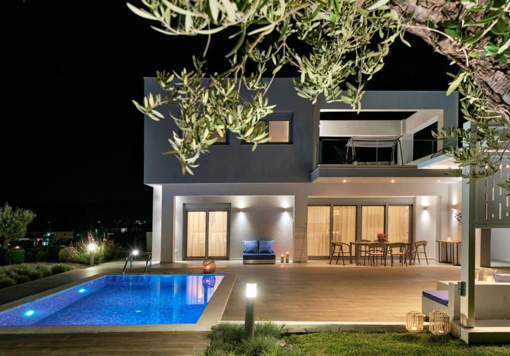 EXCLUSIVE 2 BEDROOM VILLA BY NIGHT