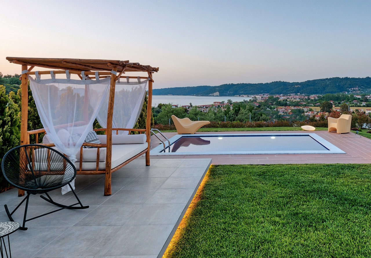 PRIVATE POOL VILLAS